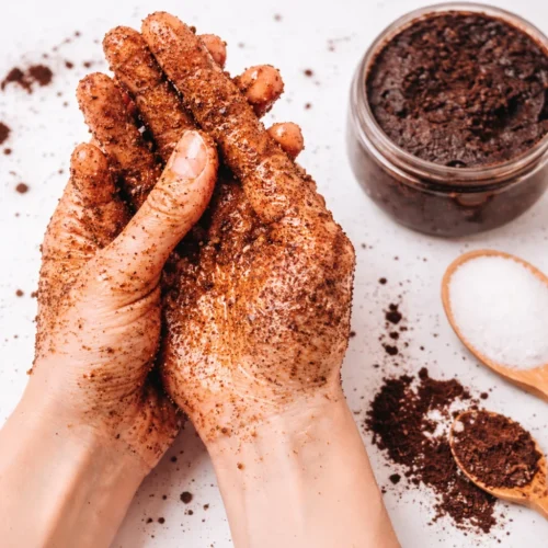 Coffee scrub cellulite treatment for firmer skin and reduced cellulite appearance.