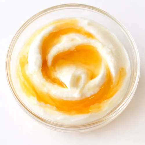 Hydrating yogurt hair mask for dry, frizzy hair recovery and nourishment.